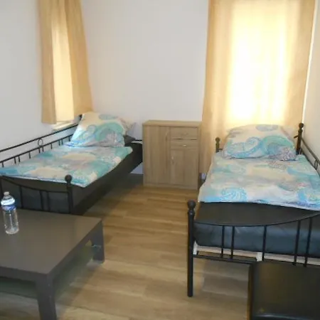 Ferienwohnung Bad-canstatt City Apartamento